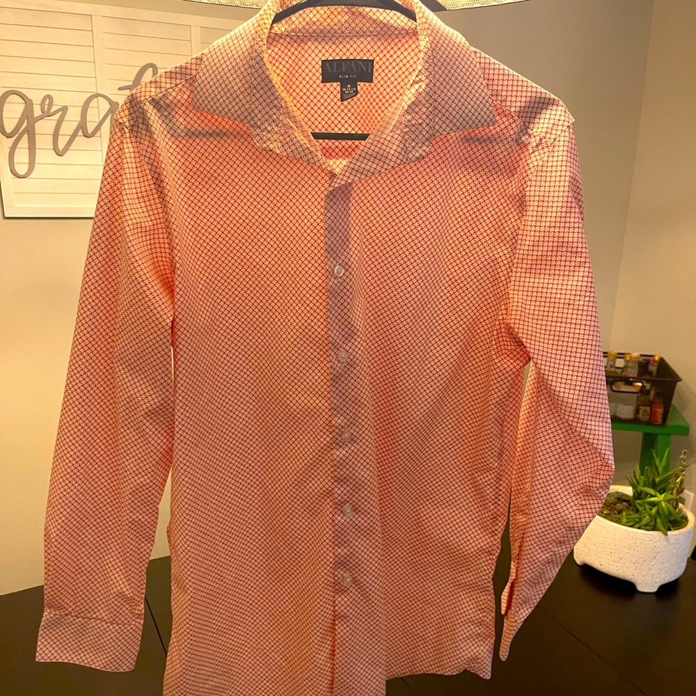 Sexy people wear sexy clothes and you will look the part in this shirt.